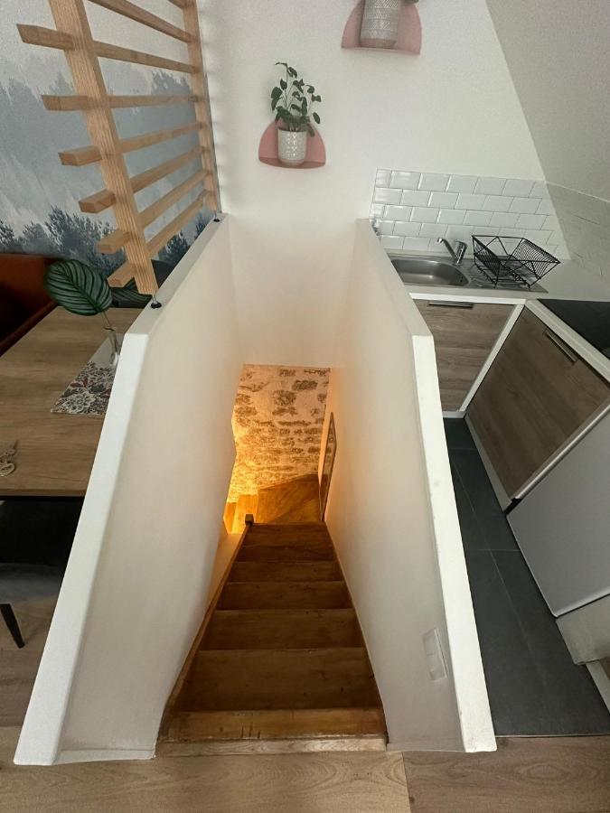 Апартаменты Modern And Warm Fully Renovated Split Level Apart Steps Away From The Grands Boulevard Париж Экстерьер фото